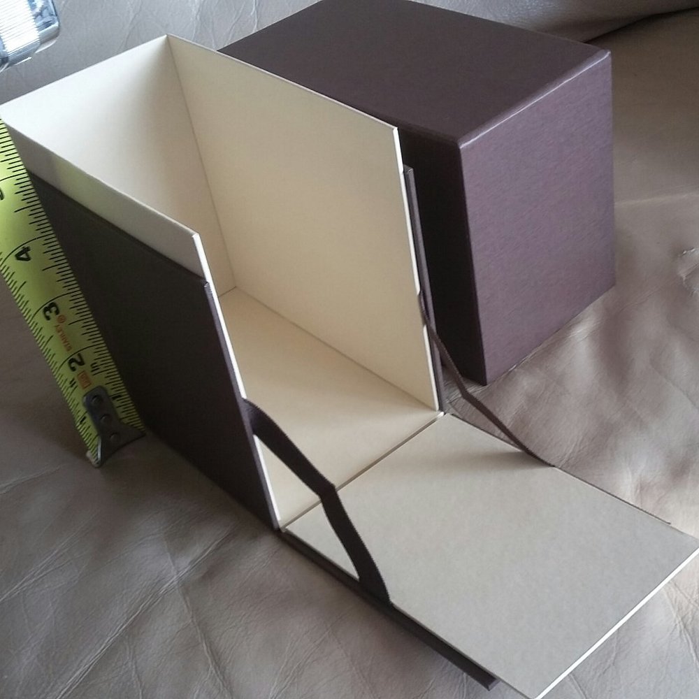 RARE UNIQUE Vertical Upright Display Holder Box